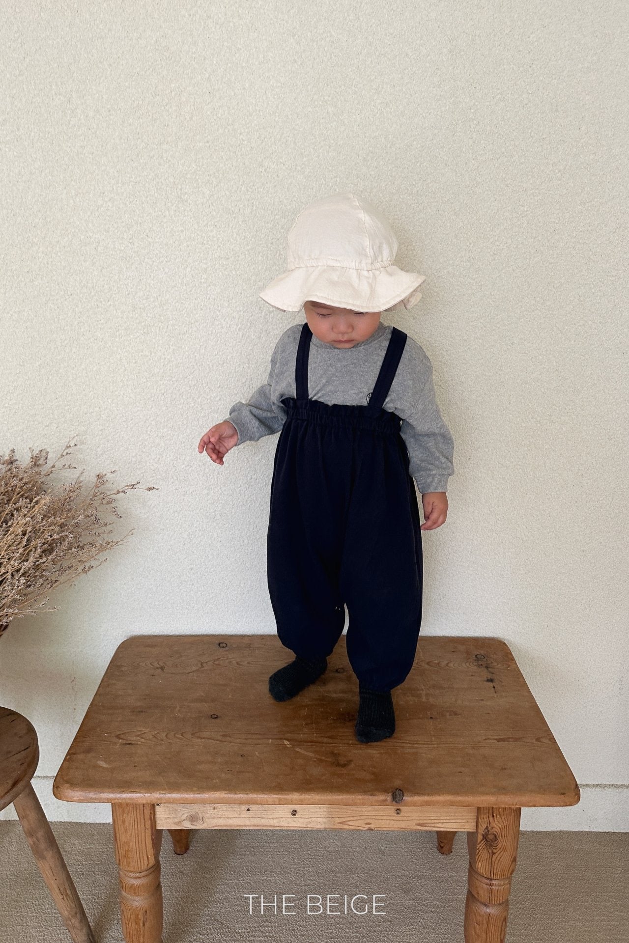 the beige loom suspender suit (6-18m)