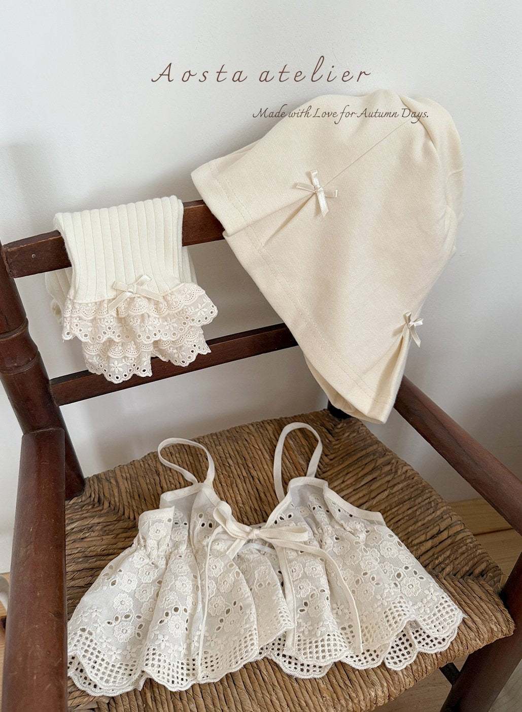 Aosta lace ribbon vest