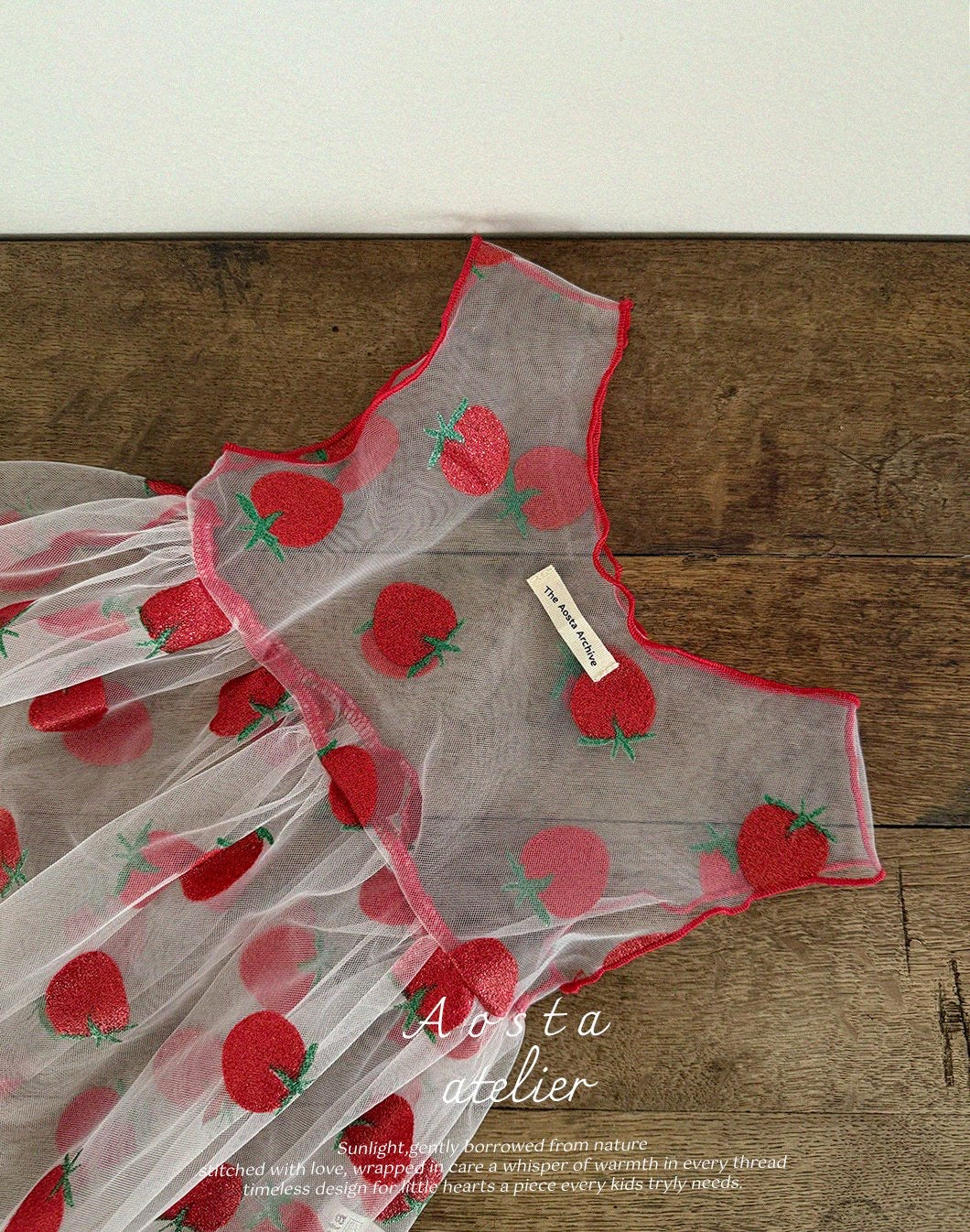 Aosta lace strawberry dress
