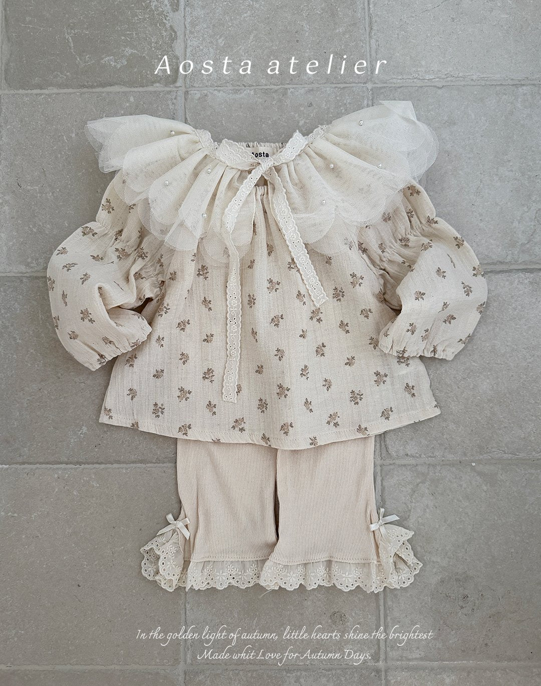 Aosta lace cape