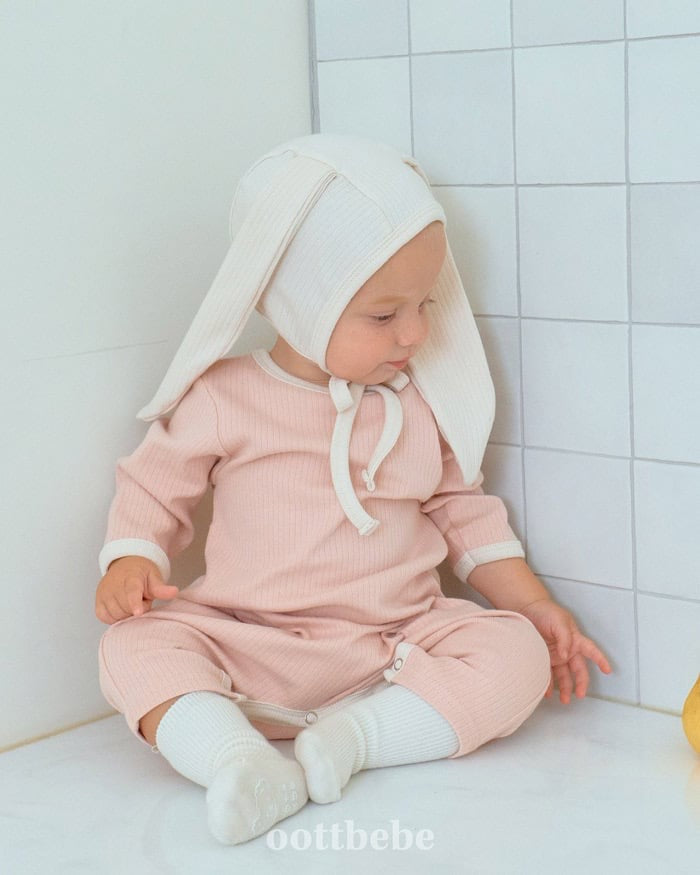 oottbebe butter cream full body suit bonnet set (3-12m)