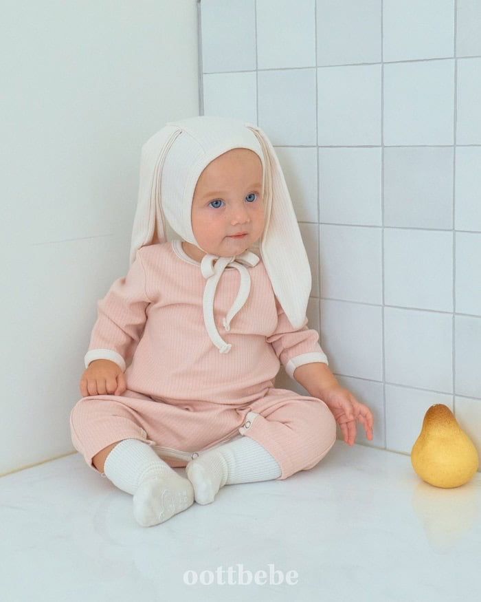 oottbebe butter cream full body suit bonnet set (3-12m)