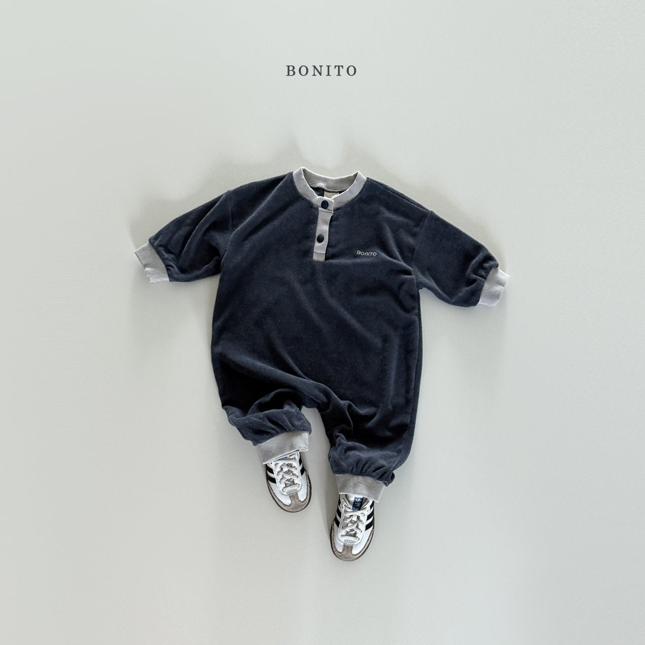 bonito terry color blocking short sleeve suit (3-18m)
