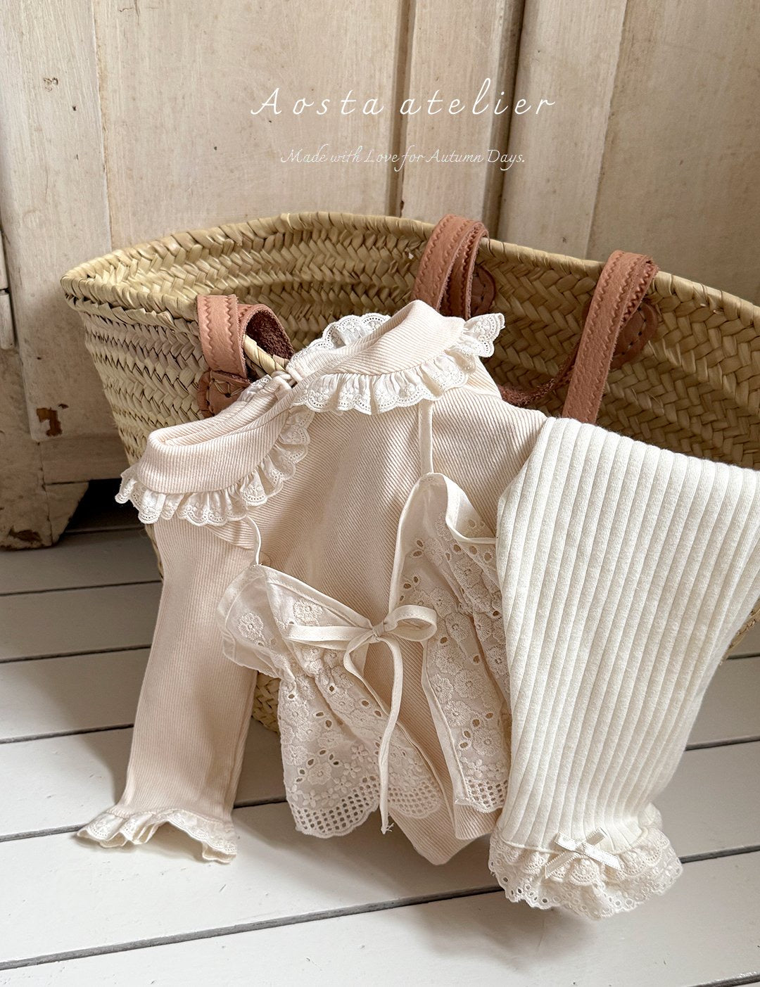 Aosta lace ribbon vest