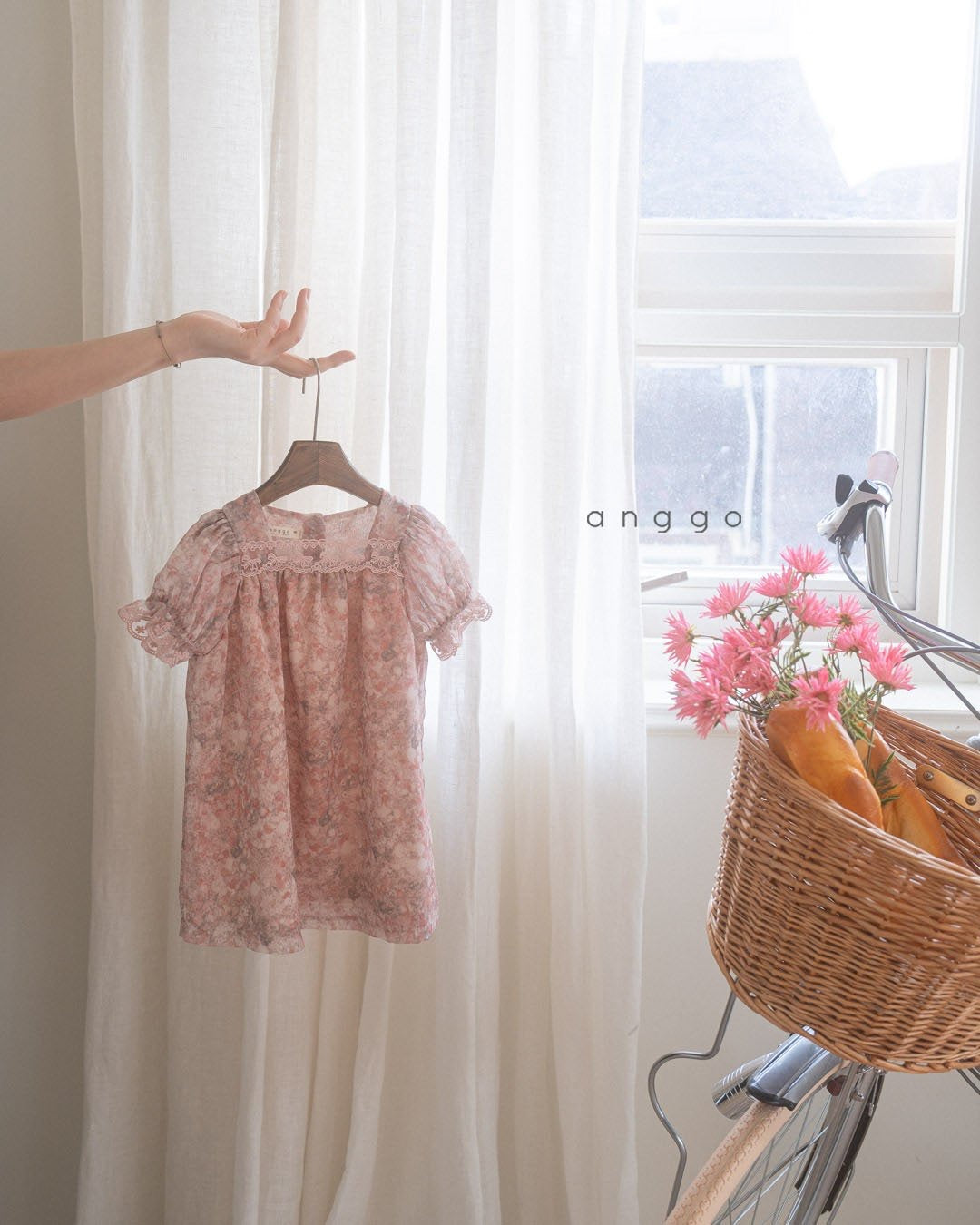 anggo strawberry cream dress (80-120cm)