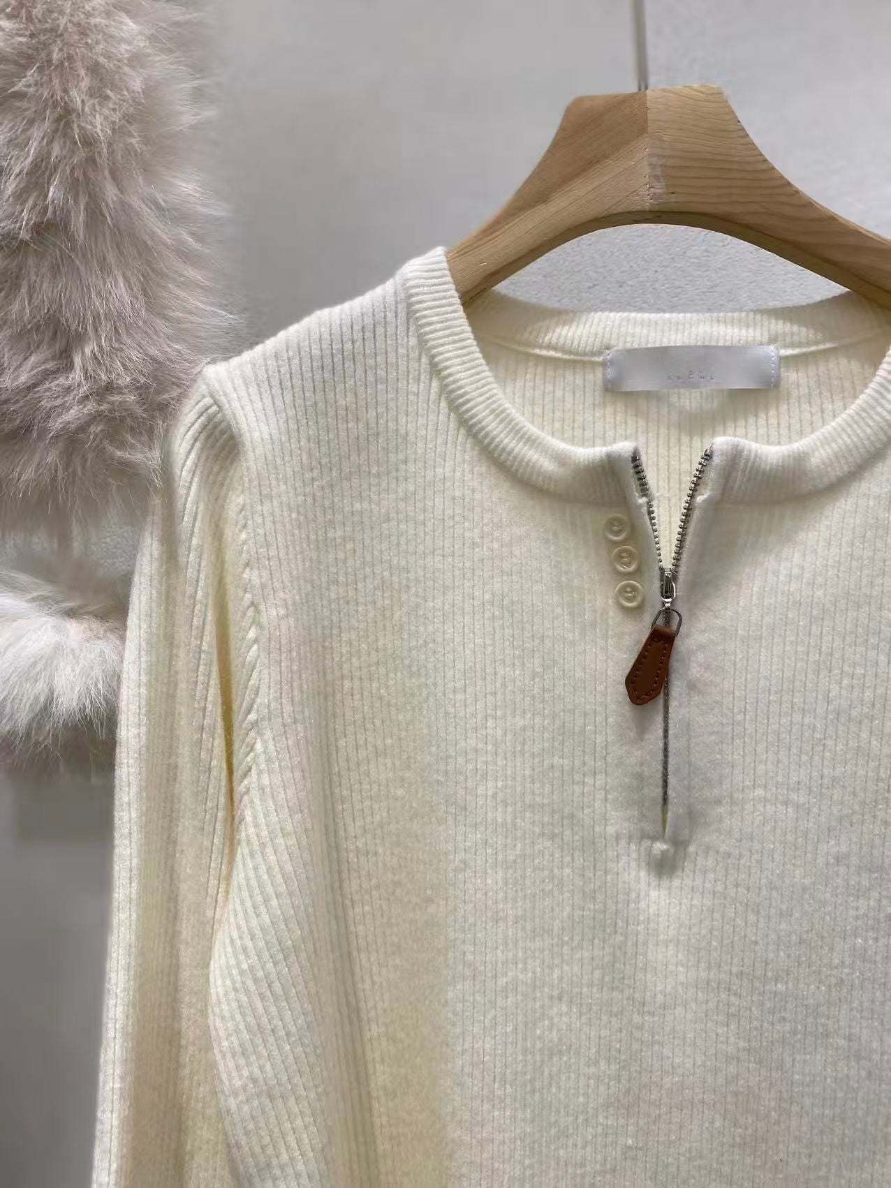 小皮扣拉鍊top *共4色