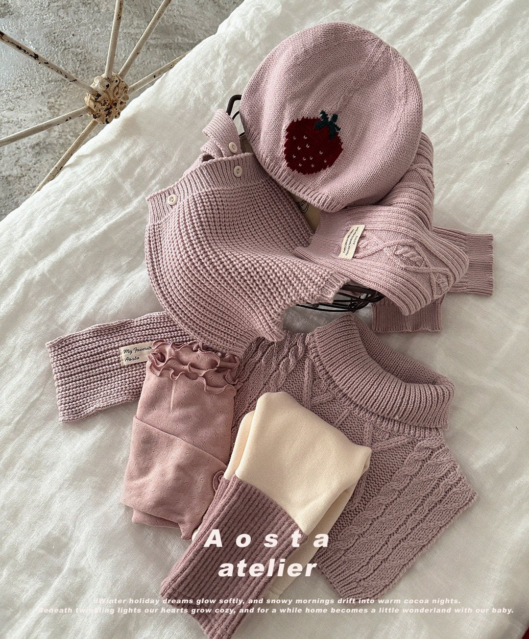 Aosta knit strawberry hat