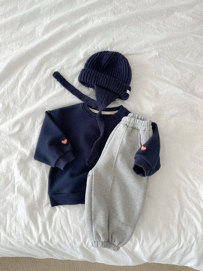 minirobe earlobe shaped beanie