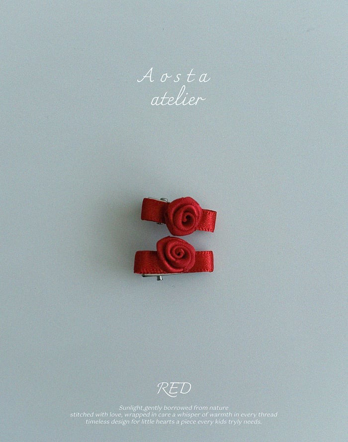 aosta Mini Rose pin