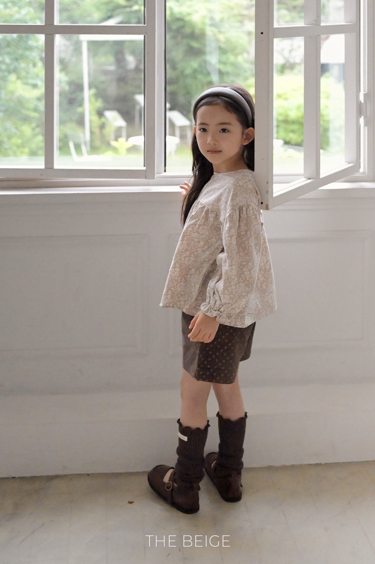 the beige knit warmer