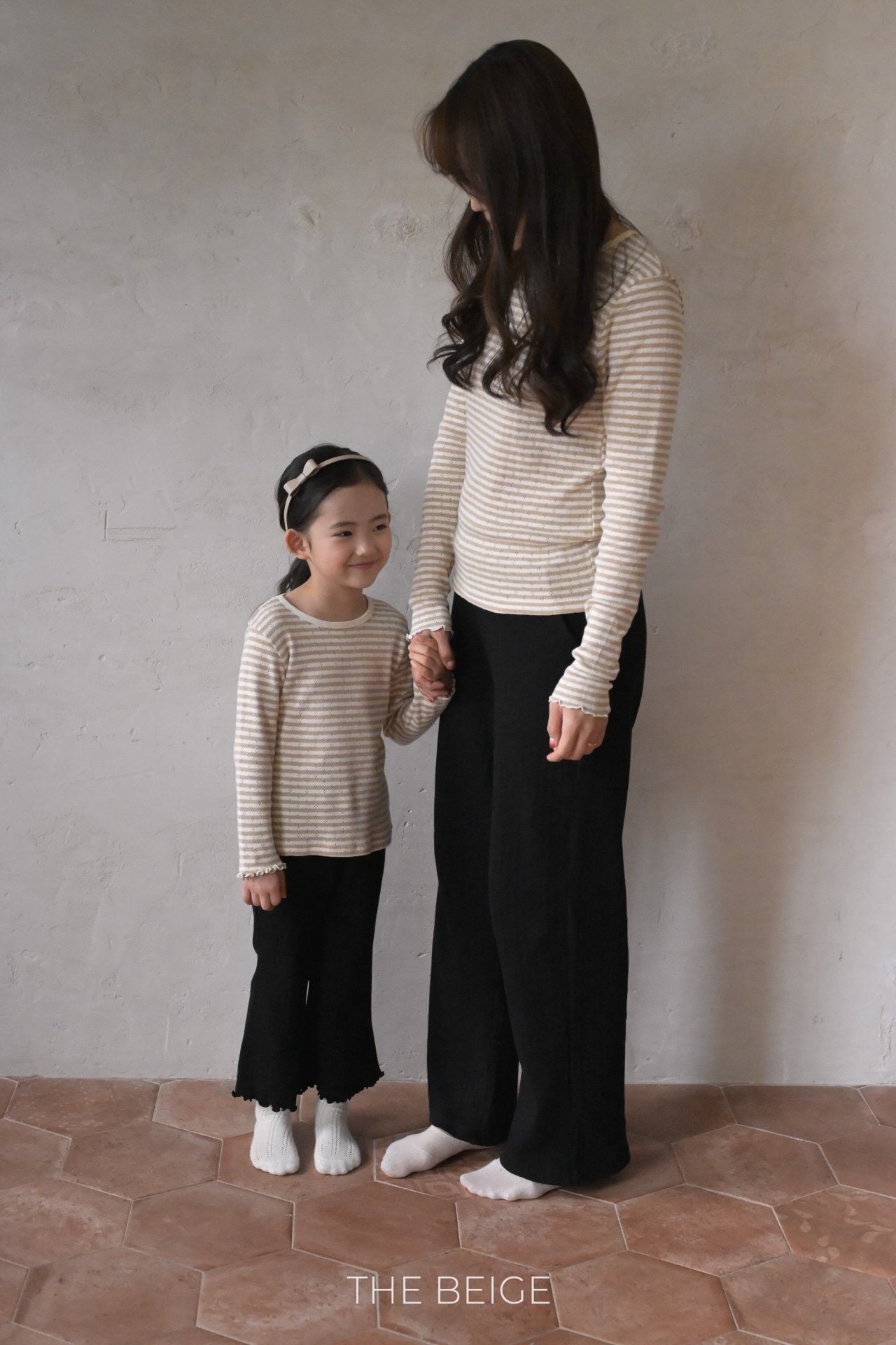 the beige round nal nari t(adult)