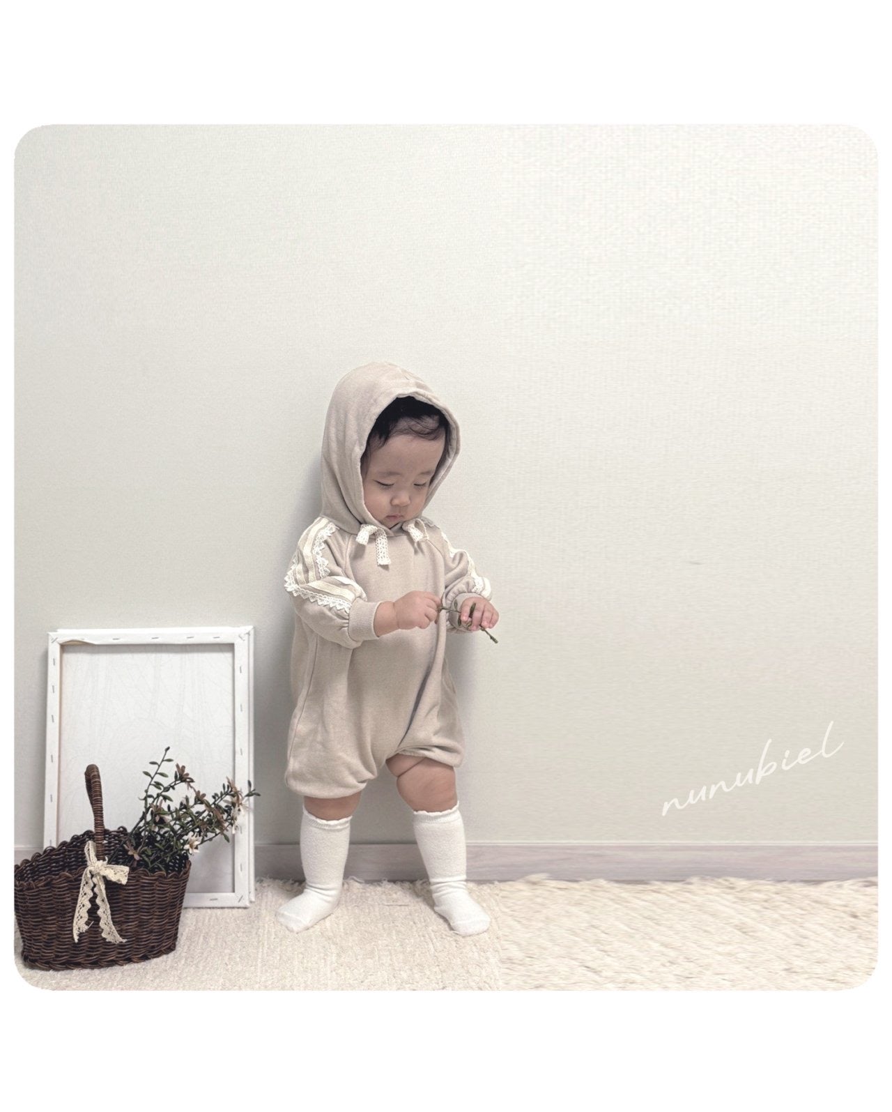 nunubiel lace hood romper (3-18m)