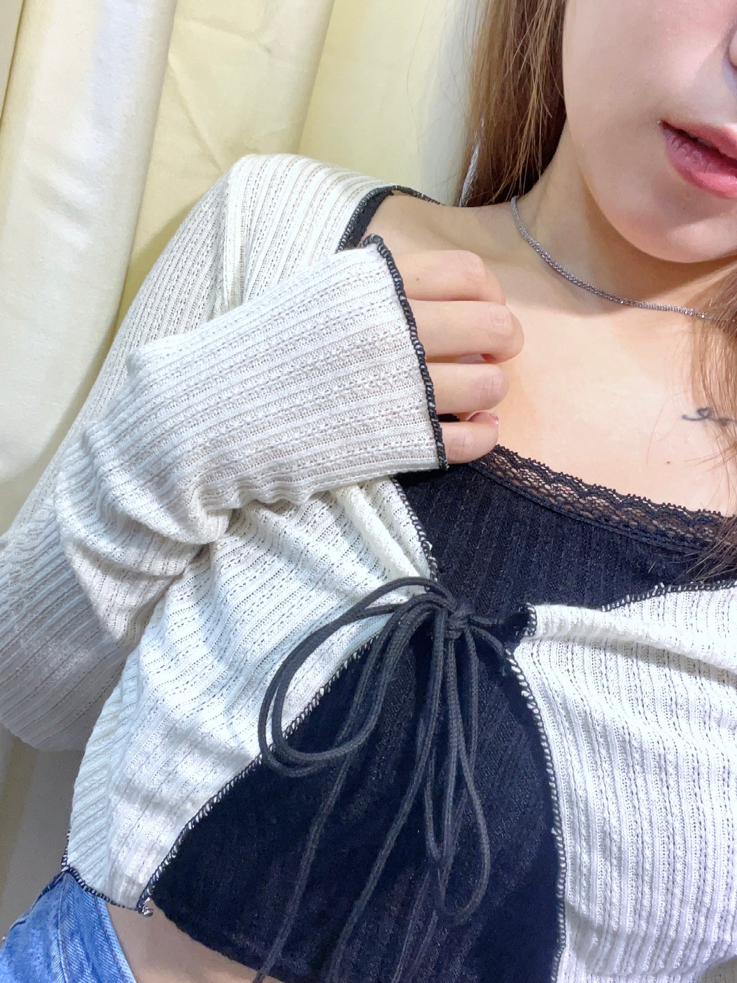 暗花紋綁帶上衣
