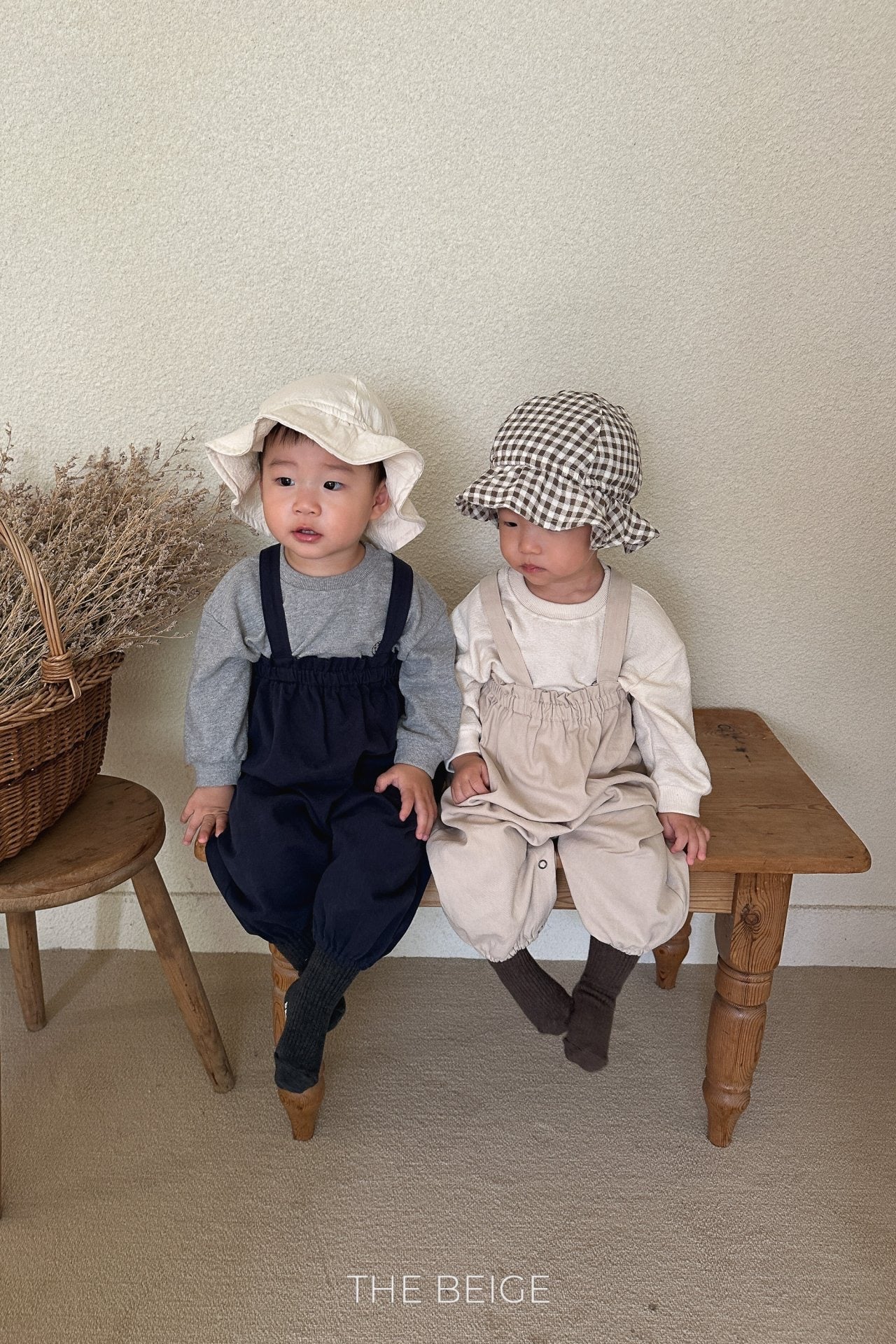 the beige loom suspender suit (6-18m)