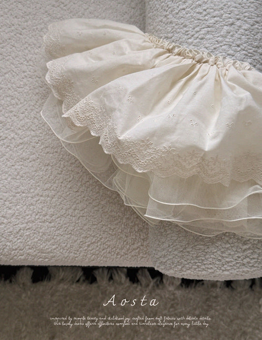 Aosta lace skirt