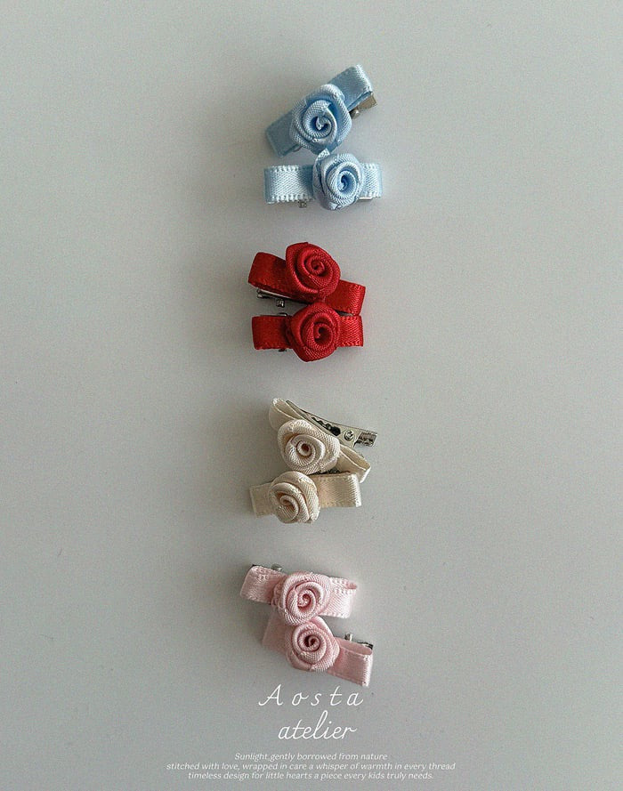 aosta Mini Rose pin