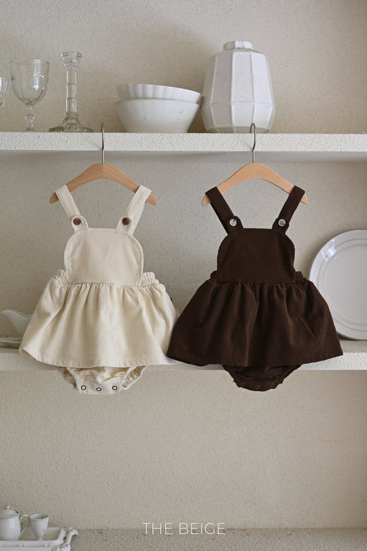 the beige earring suspender suit (6-18m)