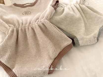 valubebe croffle color block suit (6-18m)