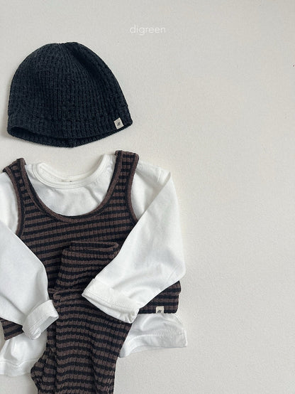 digreen eyelet beanie