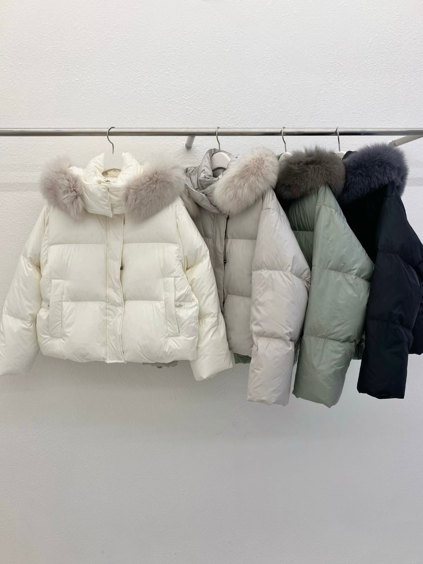 100% 鴨絨羽絨 (毛毛邊/帽可拆) *共4色