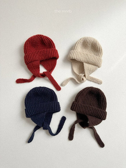 minirobe earlobe shaped beanie