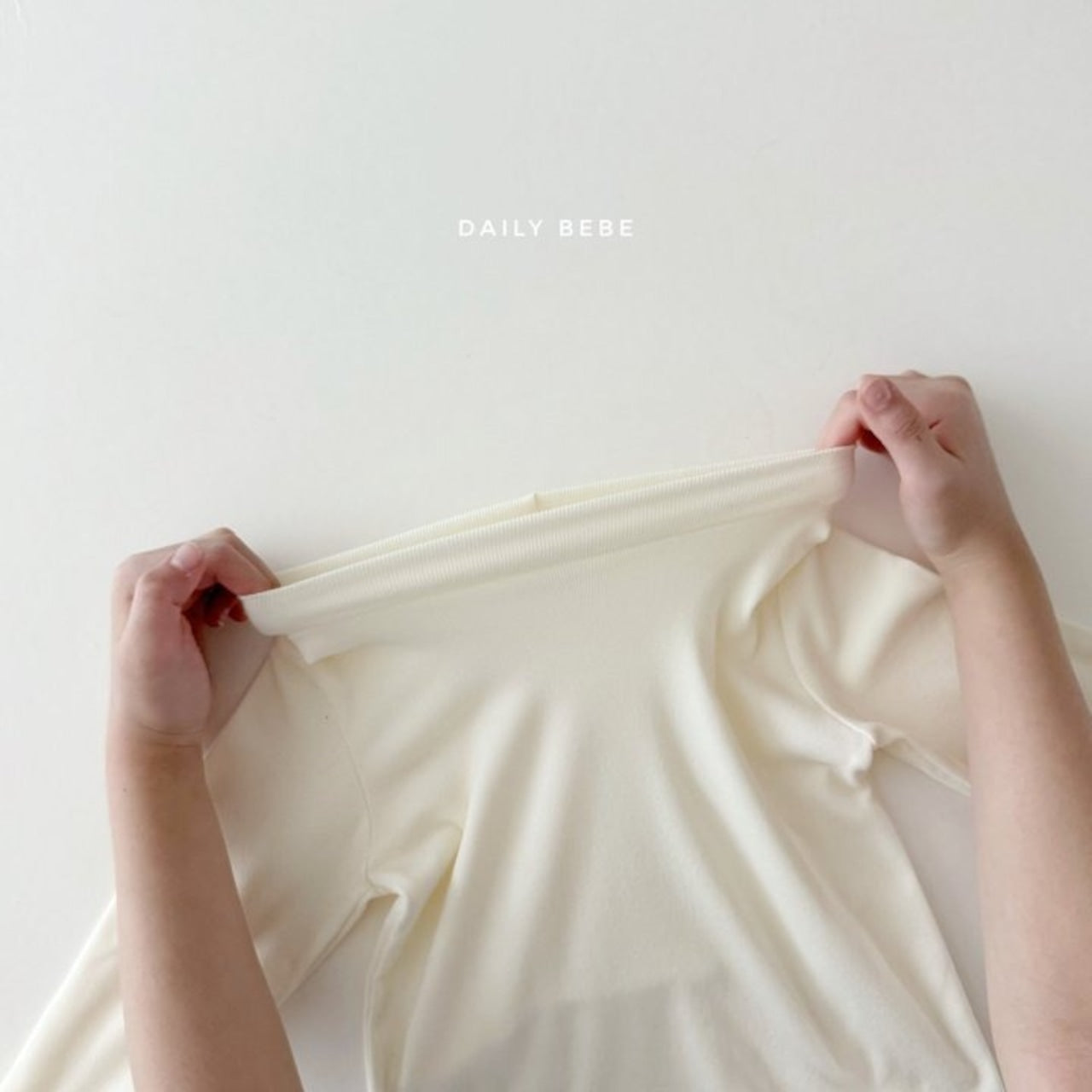 Dailybebe basic half neck T (75-140cm)