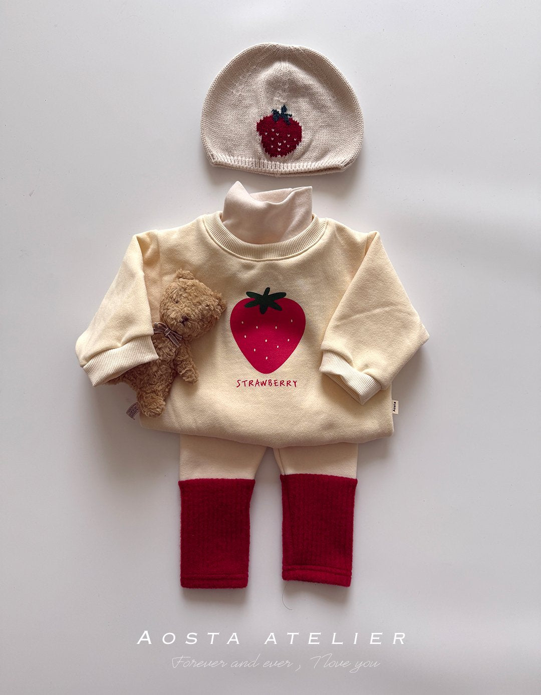 Aosta knit strawberry hat