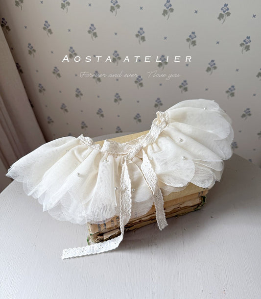 Aosta lace cape