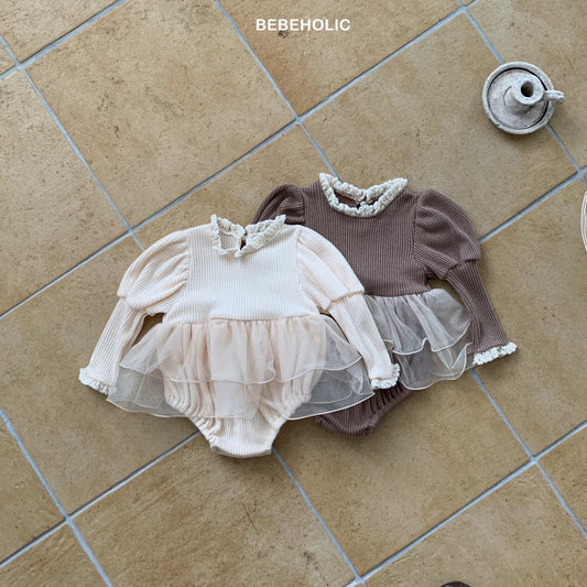 bebeholic sharp frill suit (Bebe 3-18m)