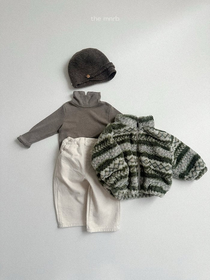 minirobe raid button hat