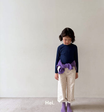Hei 彈性坑條上衣 (85-123cm)