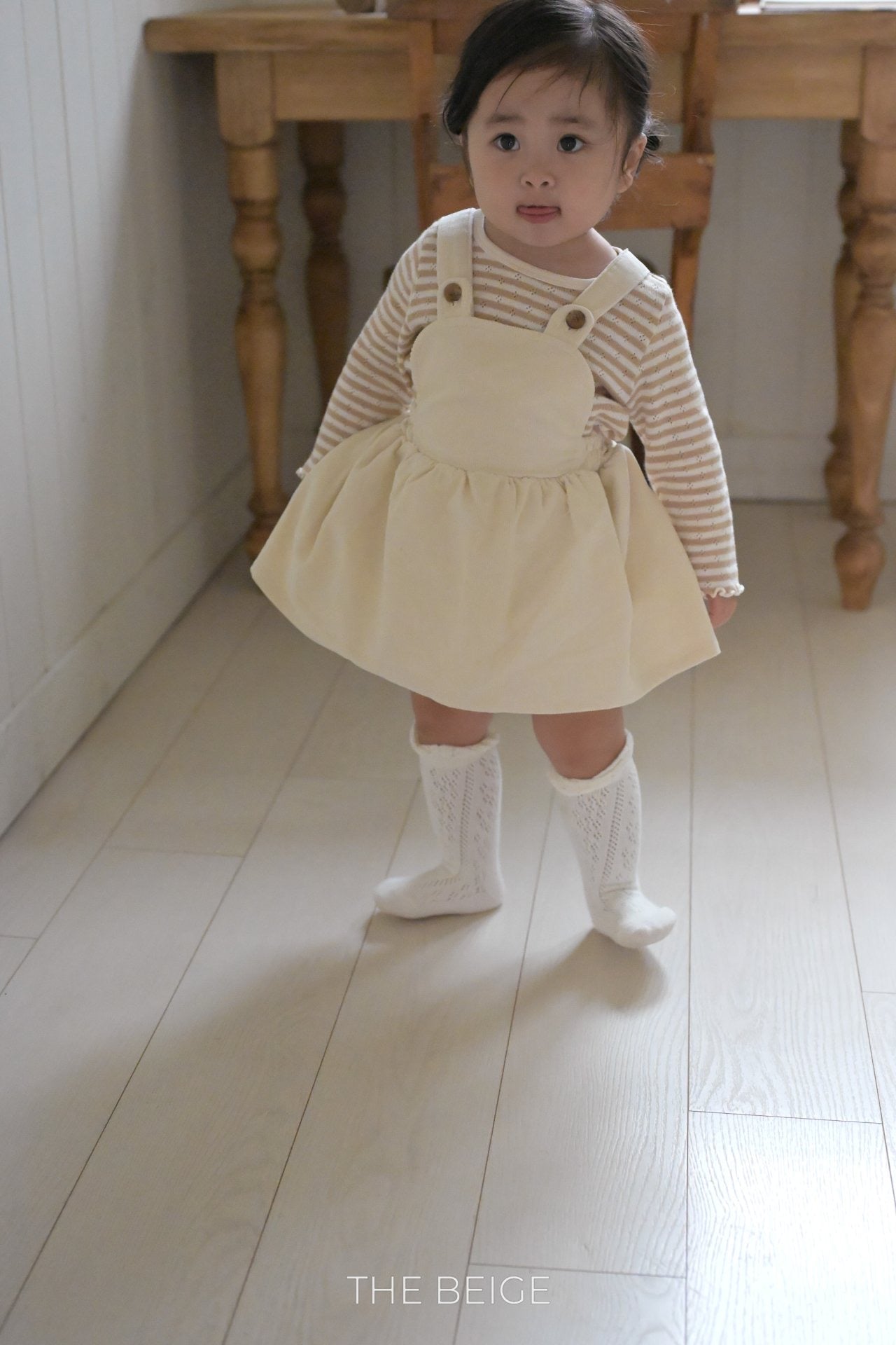 the beige earring suspender suit (6-18m)