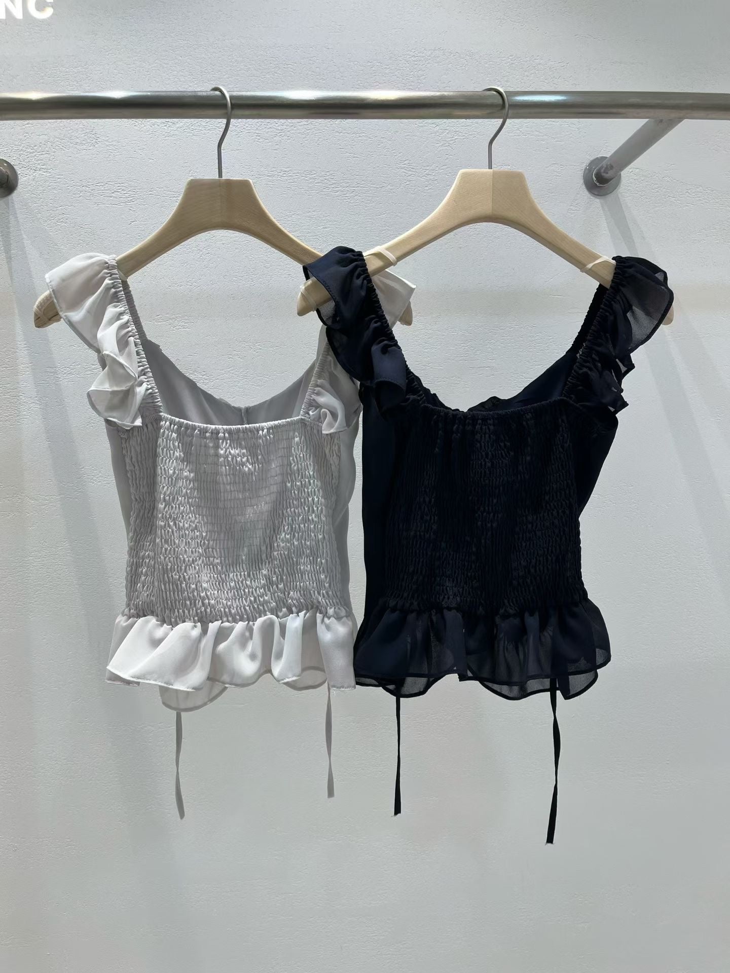 輕紗荷葉邊設計感blouse *共2色