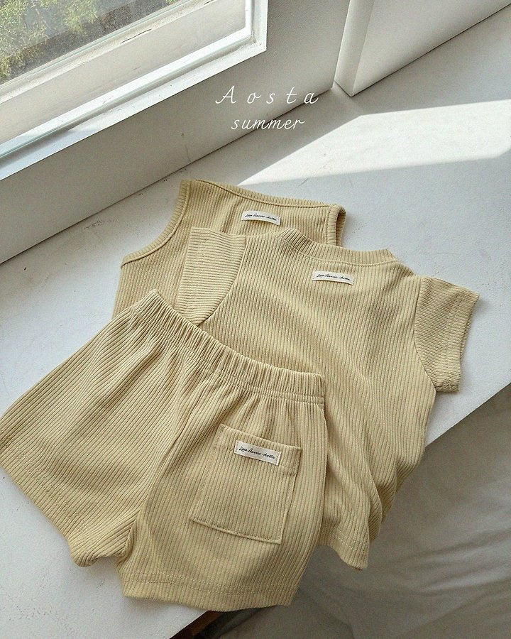 Aosta everyday sleeveless tee (~70-115cm)