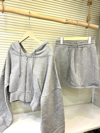 衣櫃必備休閒套裝 (外套連帽拉鏈外套+半身裙褲）