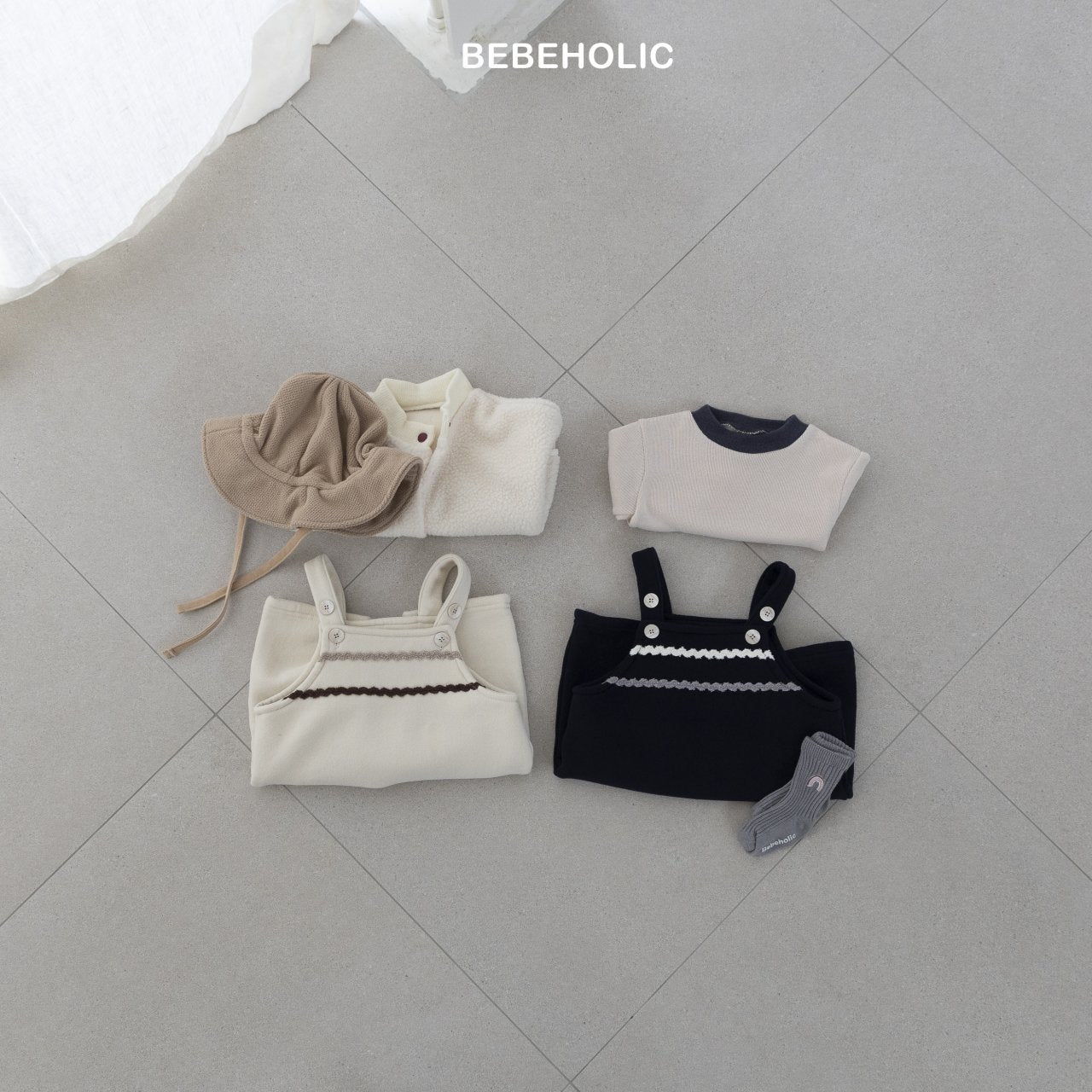 bebeholic morry suspender suit (6-18m)