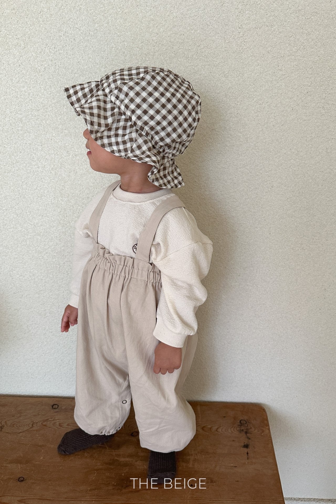 the beige loom suspender suit (6-18m)