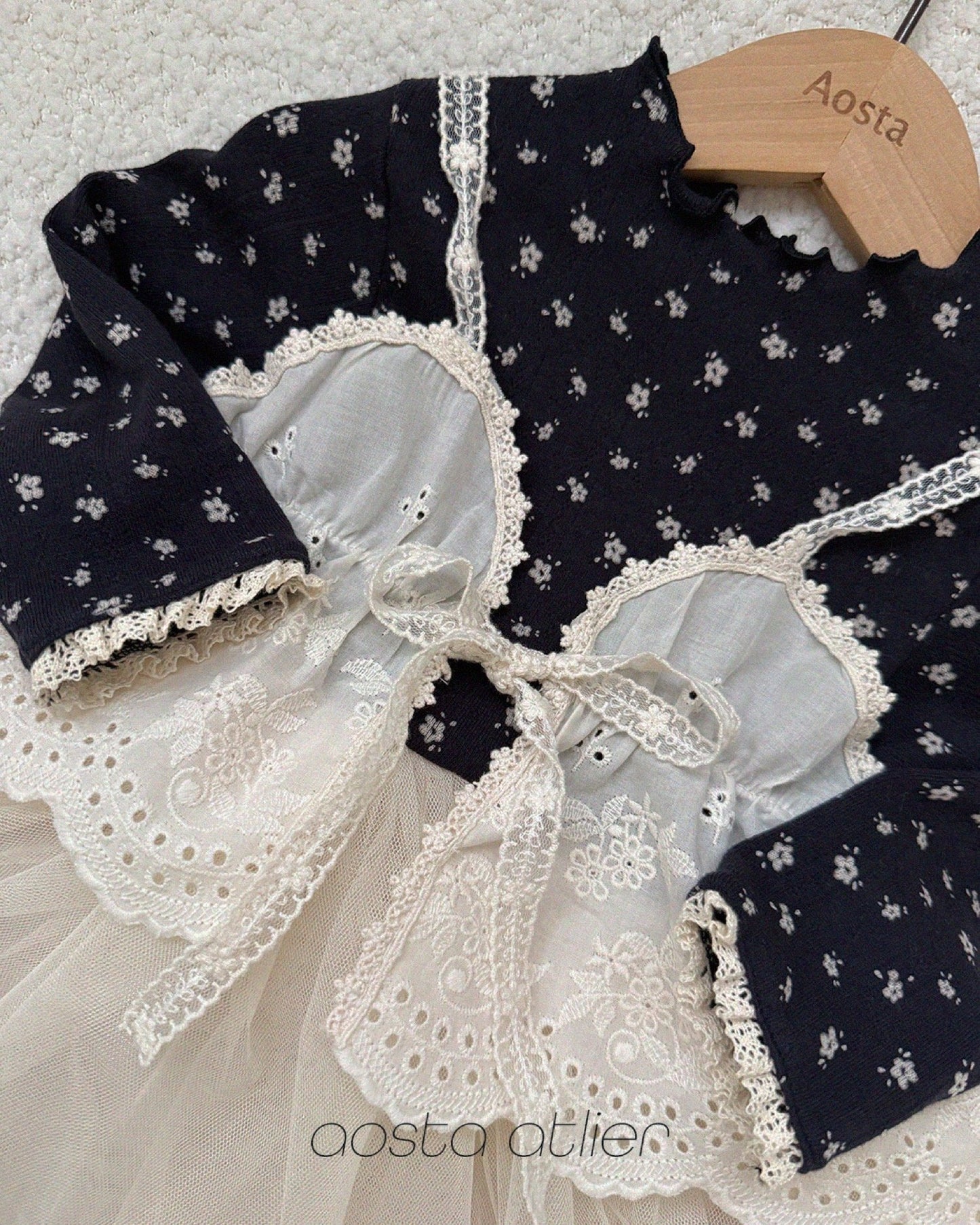 Aosta lace bustier