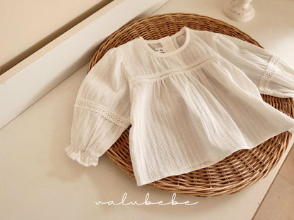 valubebe pure lace blouse (6-24m)