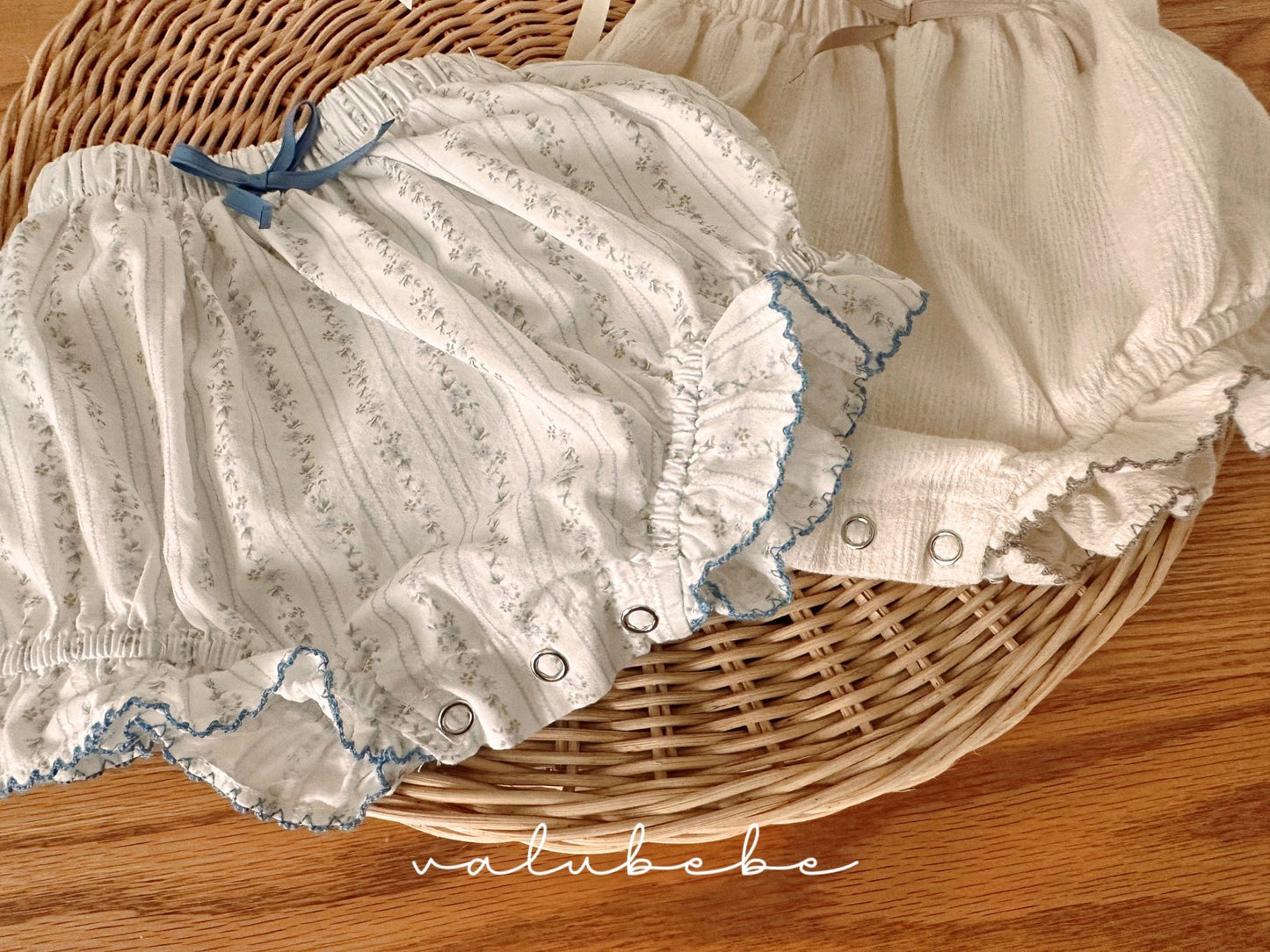 valubebe berry frill bloomers (6-18m)