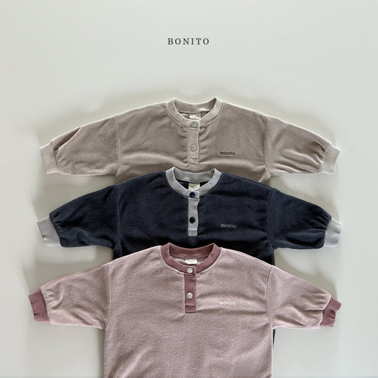 bonito terry color blocking short sleeve suit (3-18m)