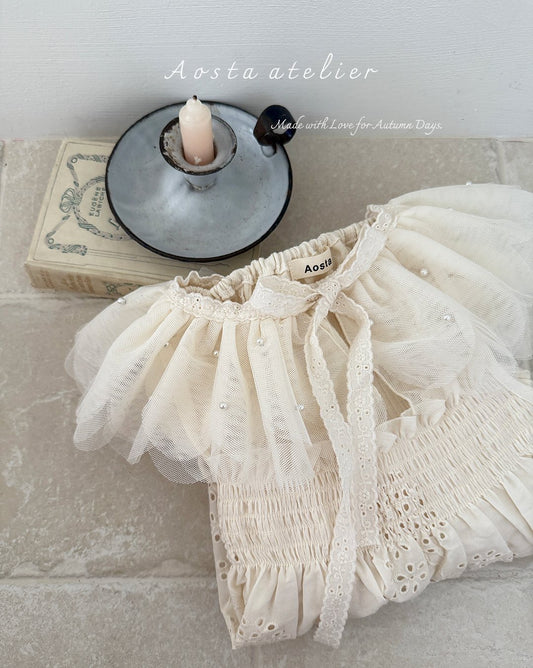 Aosta lace cape