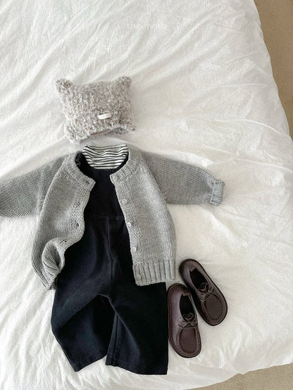 minirobe booklet cat beanie