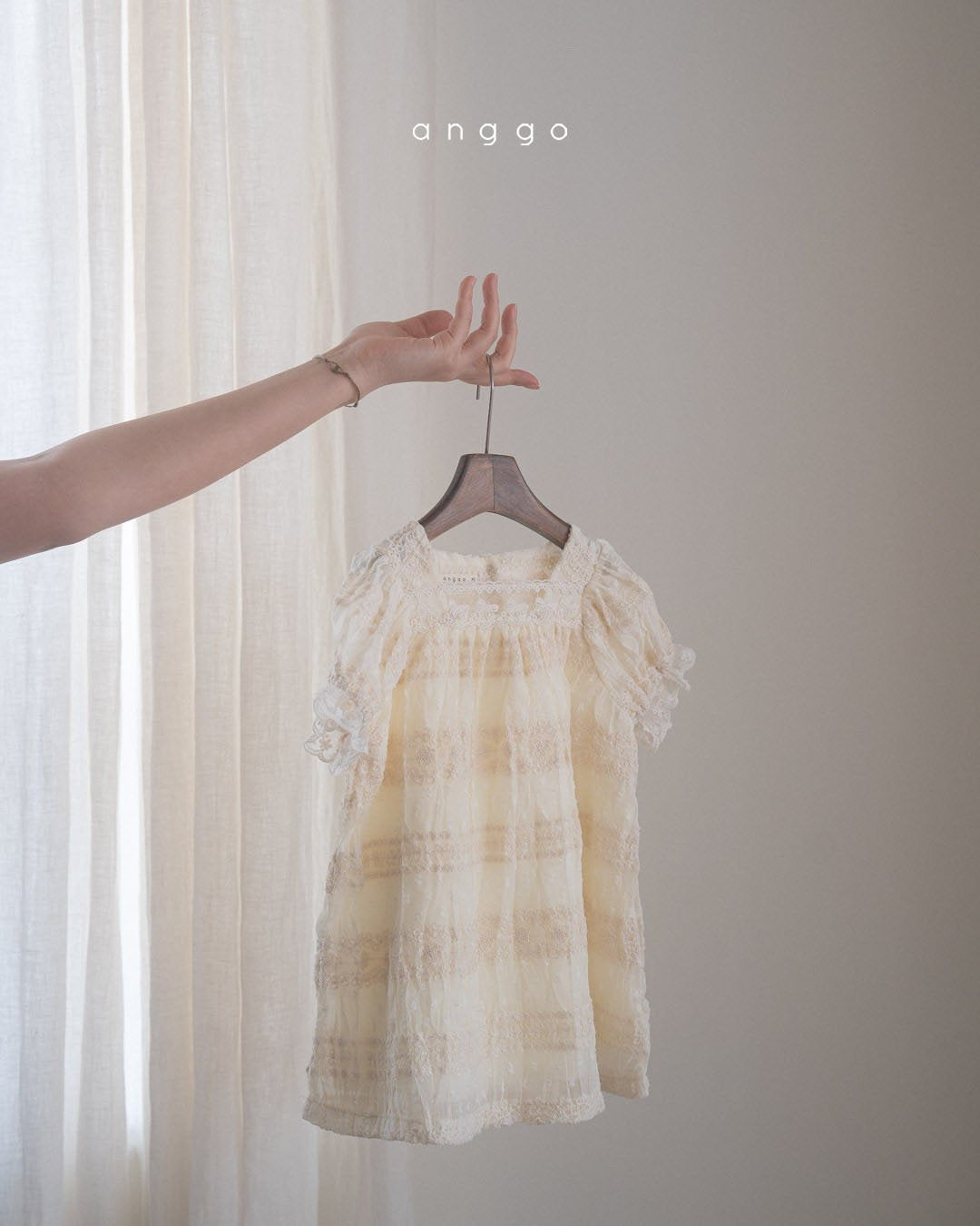 anggo strawberry cream dress (80-120cm)