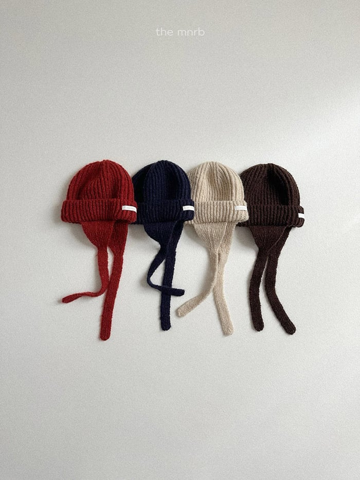 minirobe earlobe shaped beanie