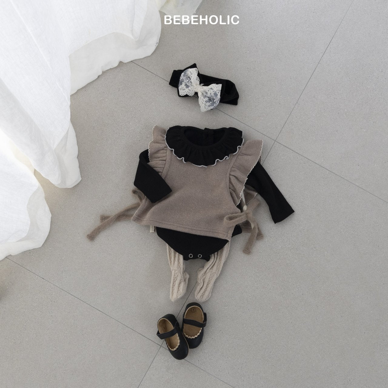 bebeholic diana ruffle suit (3-18m)