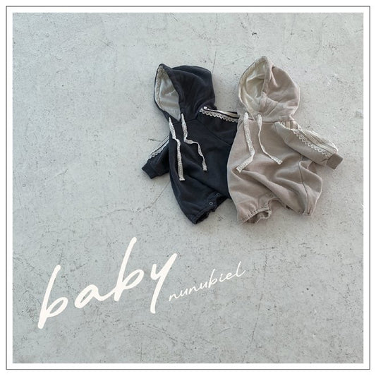 nunubiel lace hood romper (3-18m)