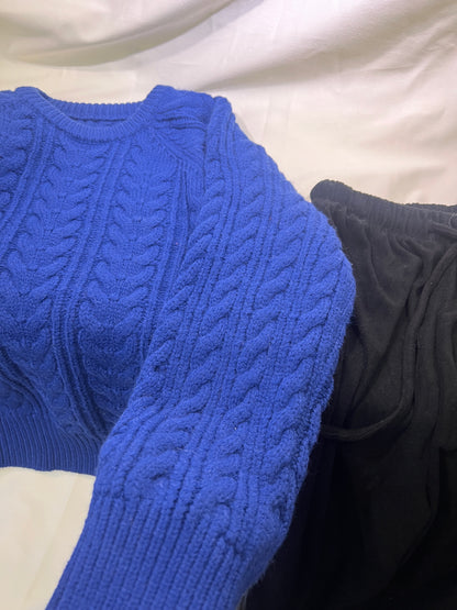 克萊因藍麻花套頭毛衣