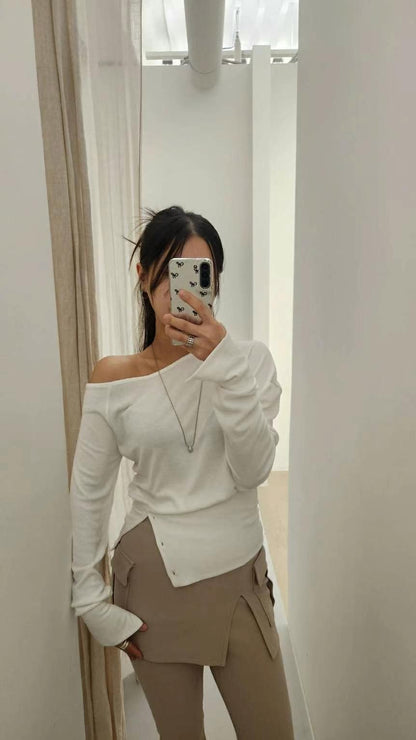 超柔軟露肩鈕扣開叉top