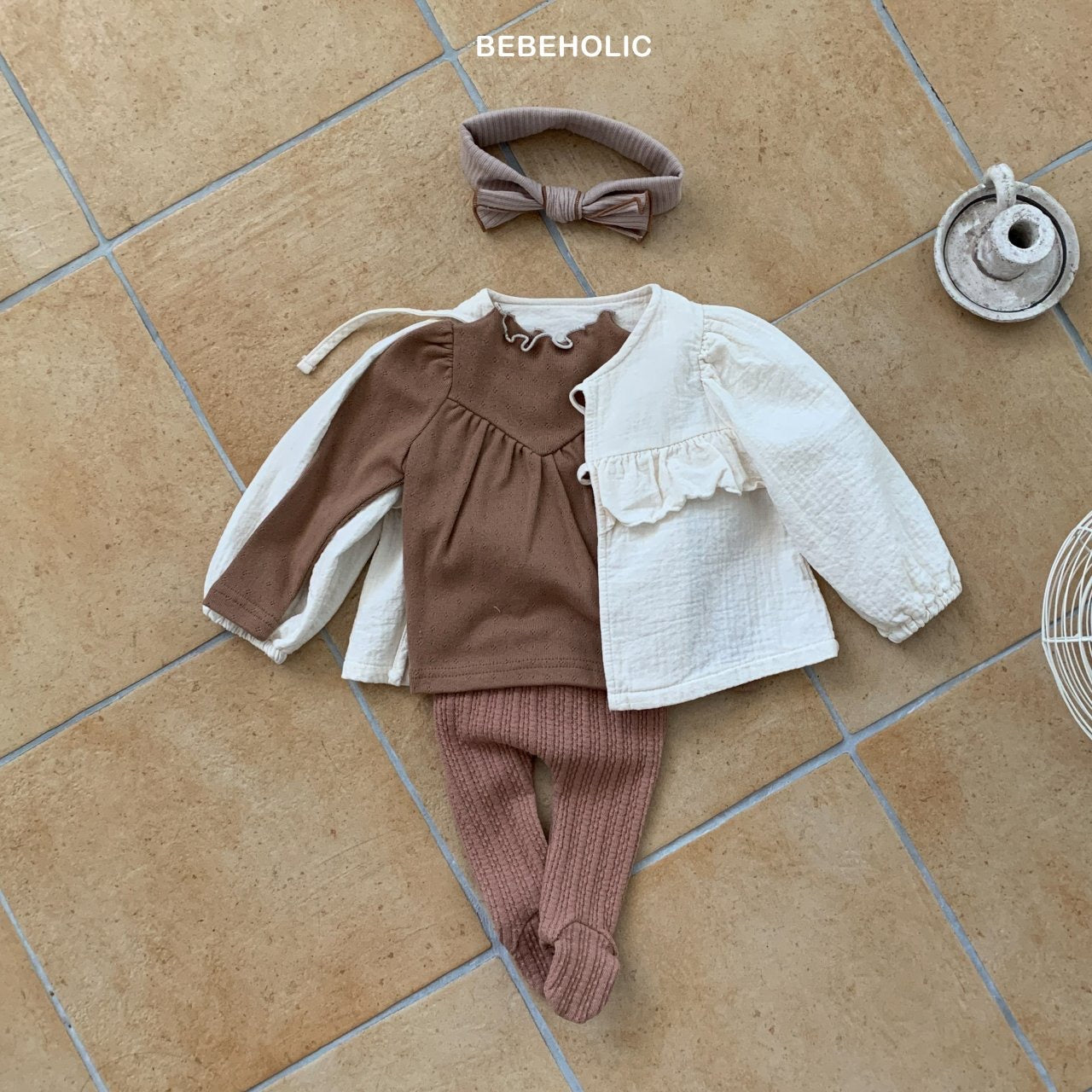 bebeholic v-shirting tee (Bebe 3-18m)